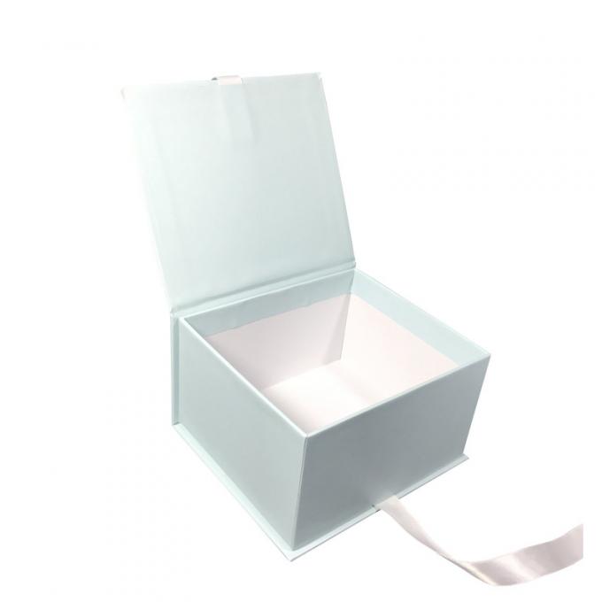 코팅된 가늘고 긴 120-400G와 OEM ODM 자기를 띤 플립 상부 선물 상자 1