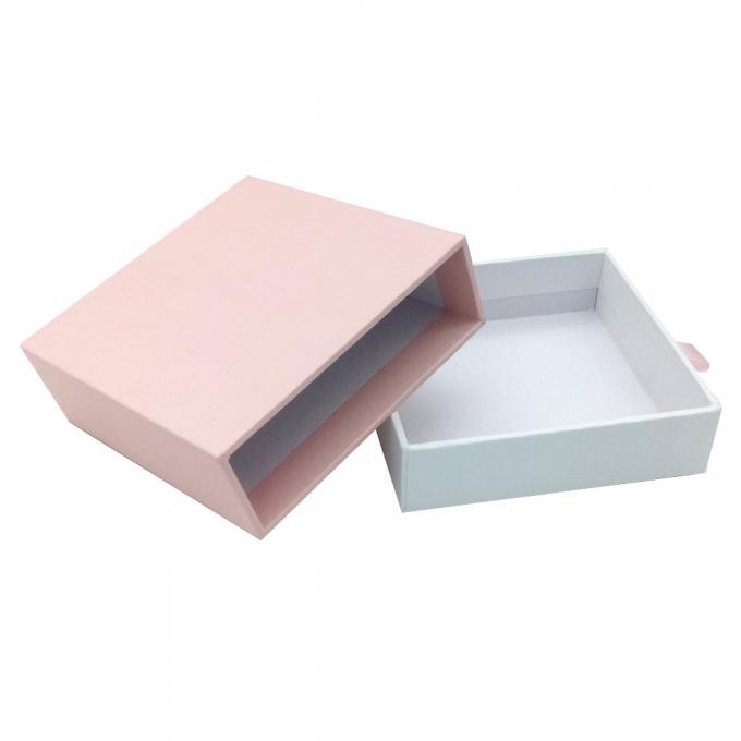 단단한 선물 상자 CMYK 4C 벌충 핑크색 자기를 띤 상자를 엠보싱 처리하기 0